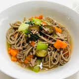 夏野菜なんでもOK！つるっとソバ